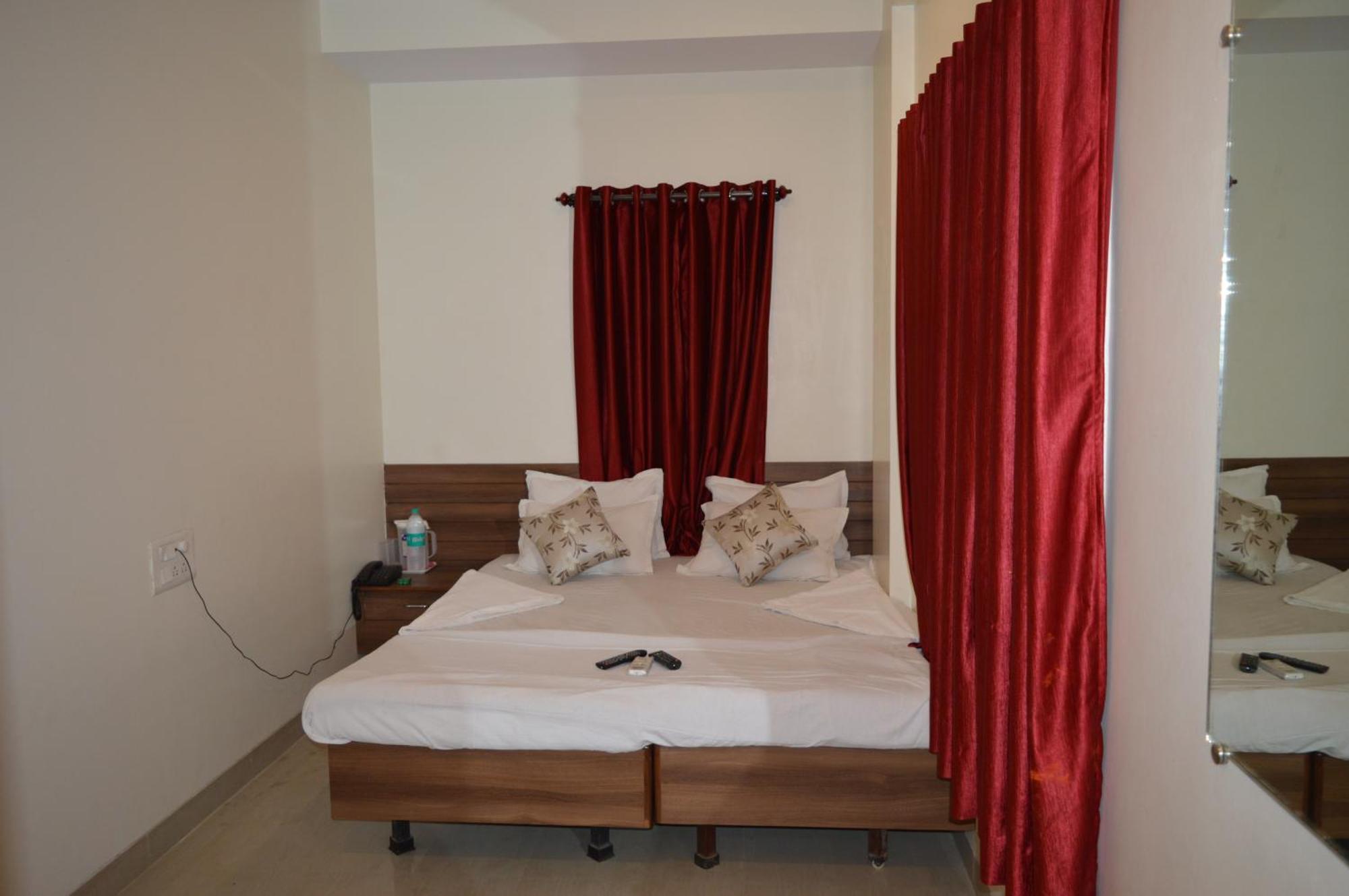 Hotel Visau,Ширди Экстерьер фото